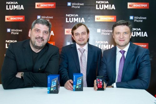    Nokia Lumia 800  Nokia Lumia 710  